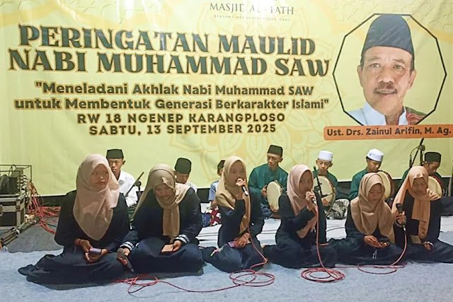 Penampilan hadrah dan bersholawat