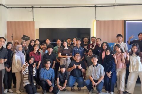Foto bersama seluruh peserta dan pemateri Game Lab Malang Garuda Spark Innovation Hub