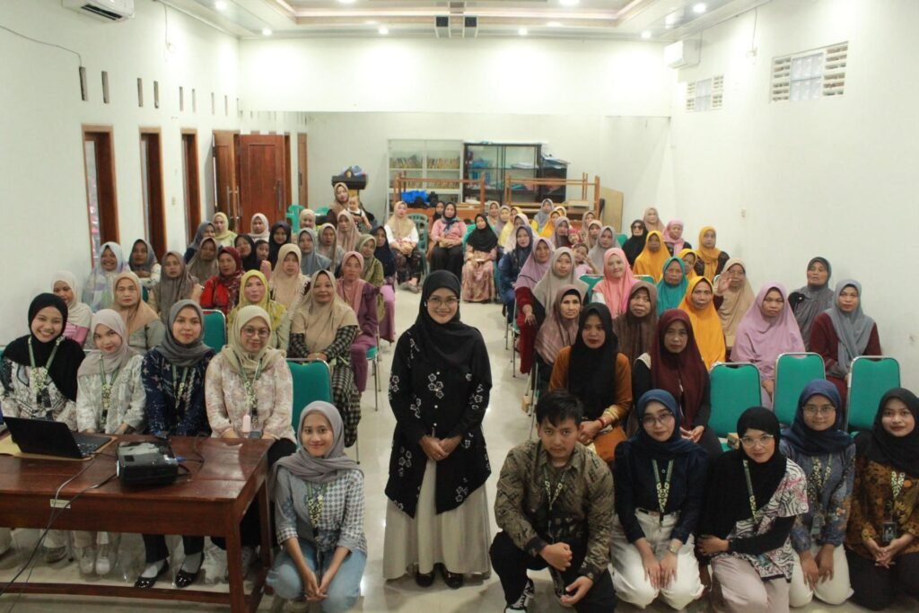 Dokumentasi KKN Kelompok 10 UPN “Veteran” Jawa Timur Bojonegoro Dorong Perempuan Desa Mojosari Untuk Berani Memprioritaskan Diri Melalui Sosialisasi ‘Di Antara Peran Dan Mimpi Perempuan’