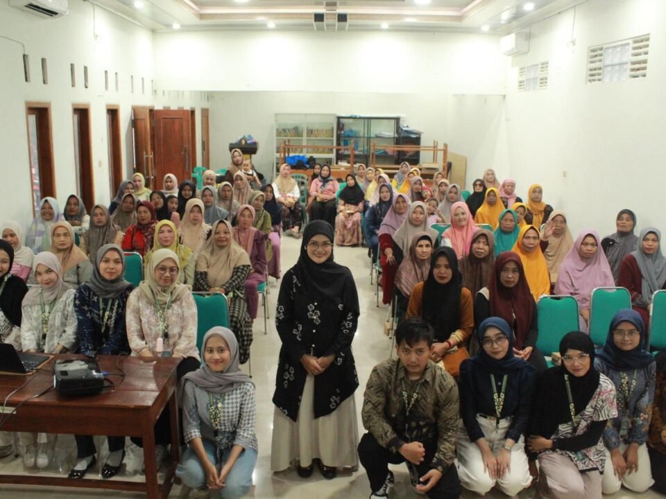 Dokumentasi KKN Kelompok 10 UPN “Veteran” Jawa Timur Bojonegoro Dorong Perempuan Desa Mojosari Untuk Berani Memprioritaskan Diri Melalui Sosialisasi ‘Di Antara Peran Dan Mimpi Perempuan’