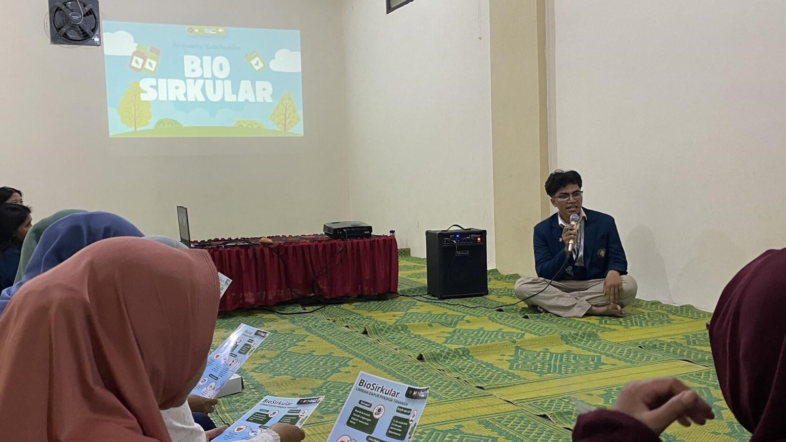 Dokumentasi Kegiatan MMD 30 Gandeng KWT Wonomulyo Manfaatkan Limbah Organik Jadi Pestisida Nabati