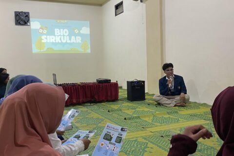 Dokumentasi Kegiatan MMD 30 Gandeng KWT Wonomulyo Manfaatkan Limbah Organik Jadi Pestisida Nabati