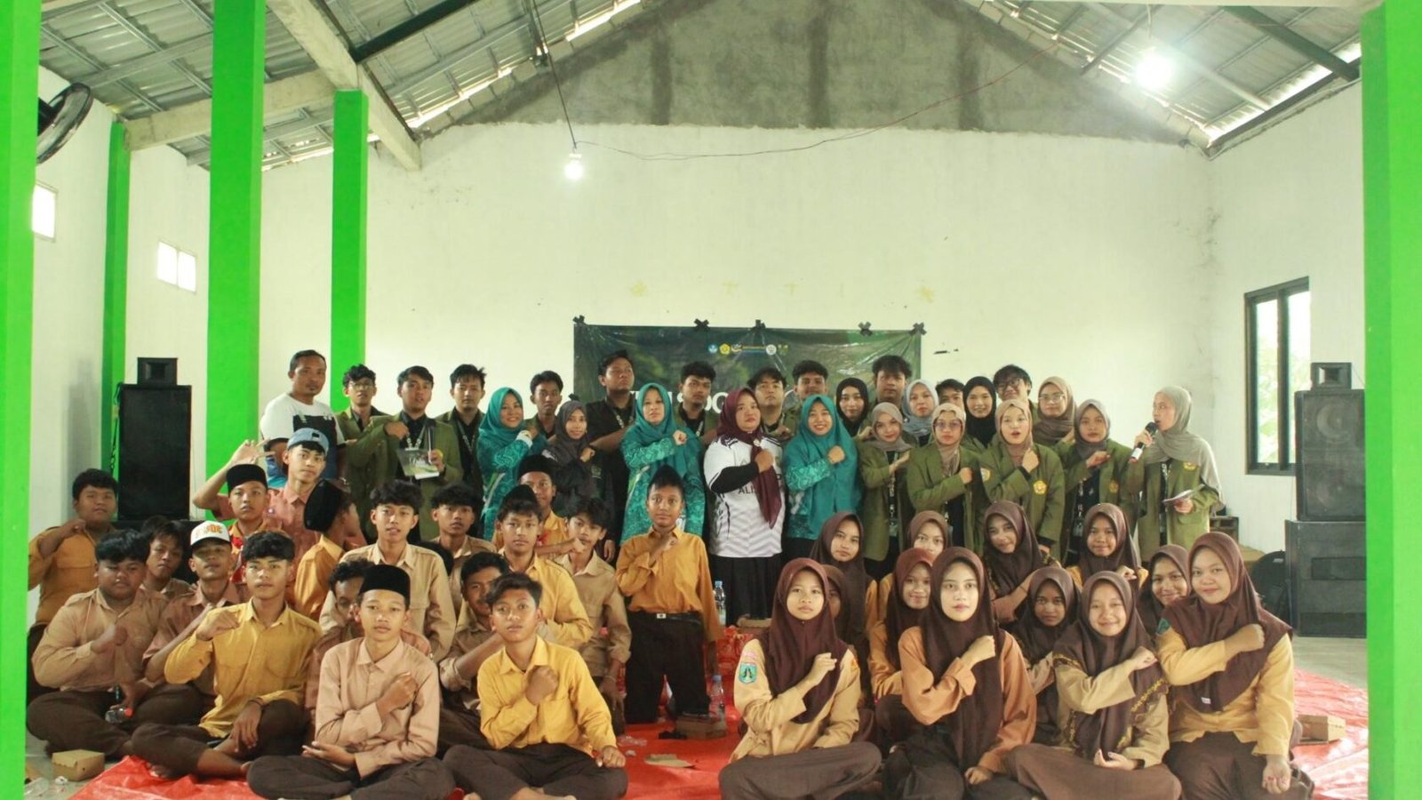 Dokumentasi Mahasiswa KKN Kelompok 10 UPN “Veteran” Jawa Timur Gelar “Campus Inspiration” Bangkitkan Semangat Peserta Didik Untuk Melanjutkan Kuliah