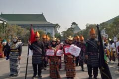 Sambut Dismaulidiyah ke-65 UIN Malang, kontingen Fakultas Syariah memakai pakaian adat NTT (17/8) bertepatan hari kemerdekaan ke-81 RI./dok.UIN Malang