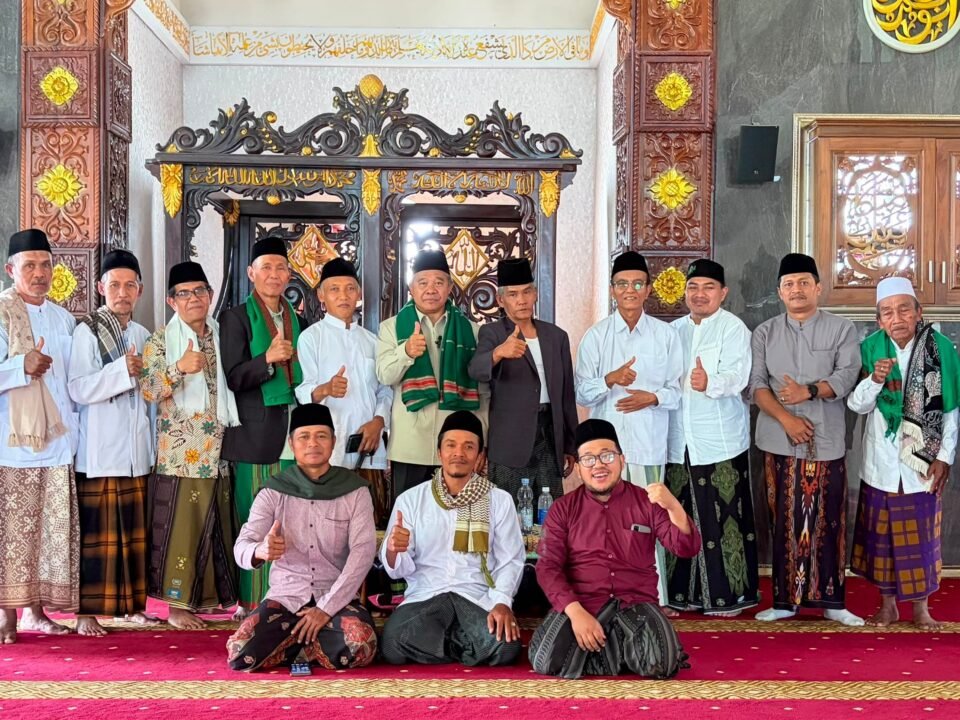 Warga Belung Malang antusias bershalawat memperingati Maulid Nabi Muhammad SAW 1448 Hijriah./dok.istimewa