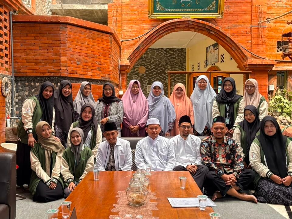 KKN Mahasiswa UPN Veteran Jawa Timur di Al-Azhaar berakhir