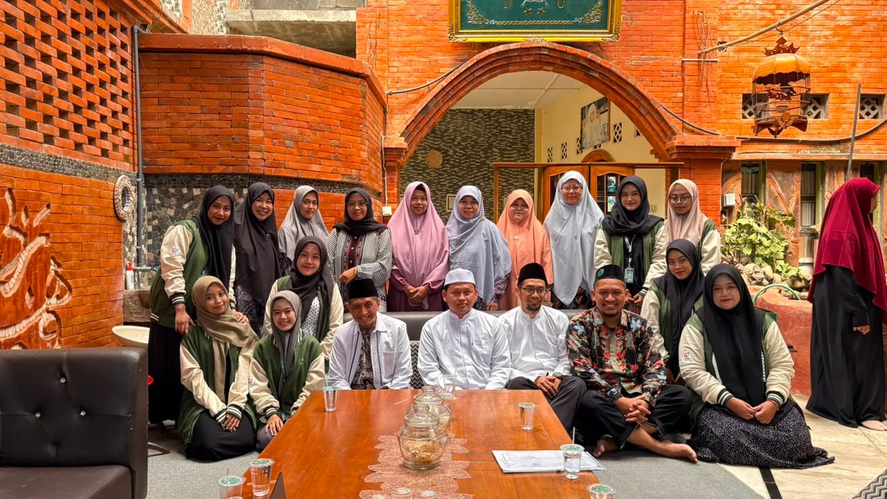 KKN Mahasiswa UPN Veteran Jawa Timur di Al-Azhaar berakhir