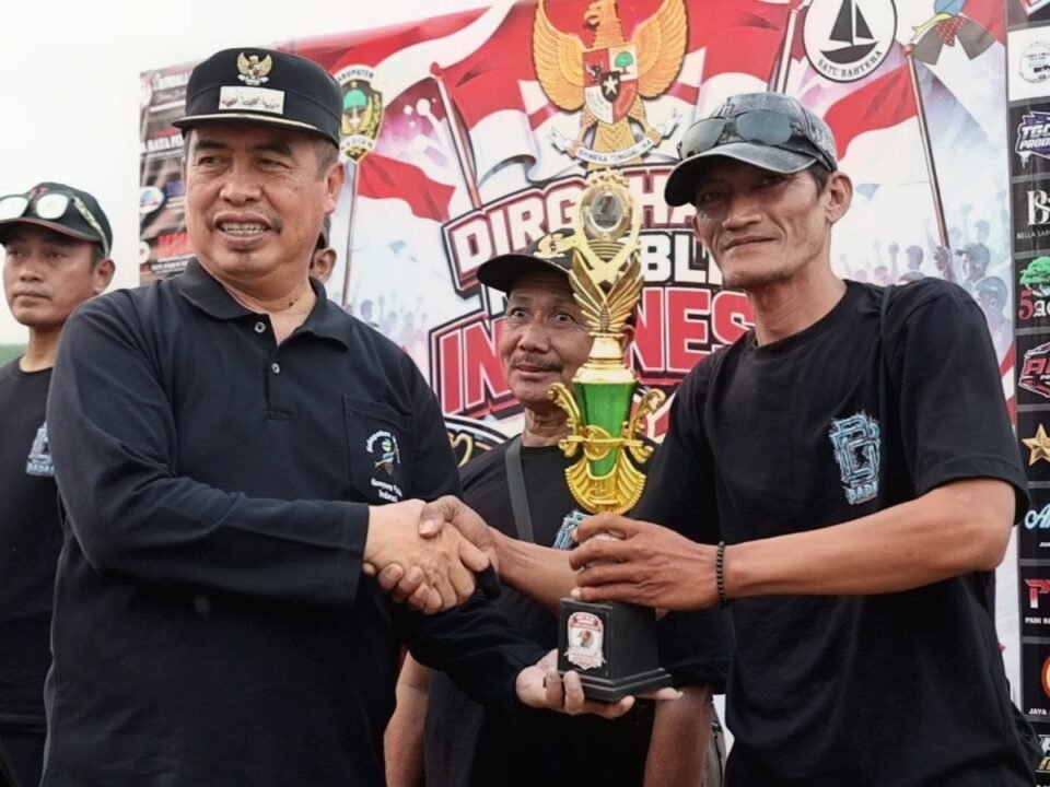 Bupati Madiun Hari Wuryanto di Lomba Layangan Kemerdekaan ke-81 Republik Indonesia./dok.HUM-DNY