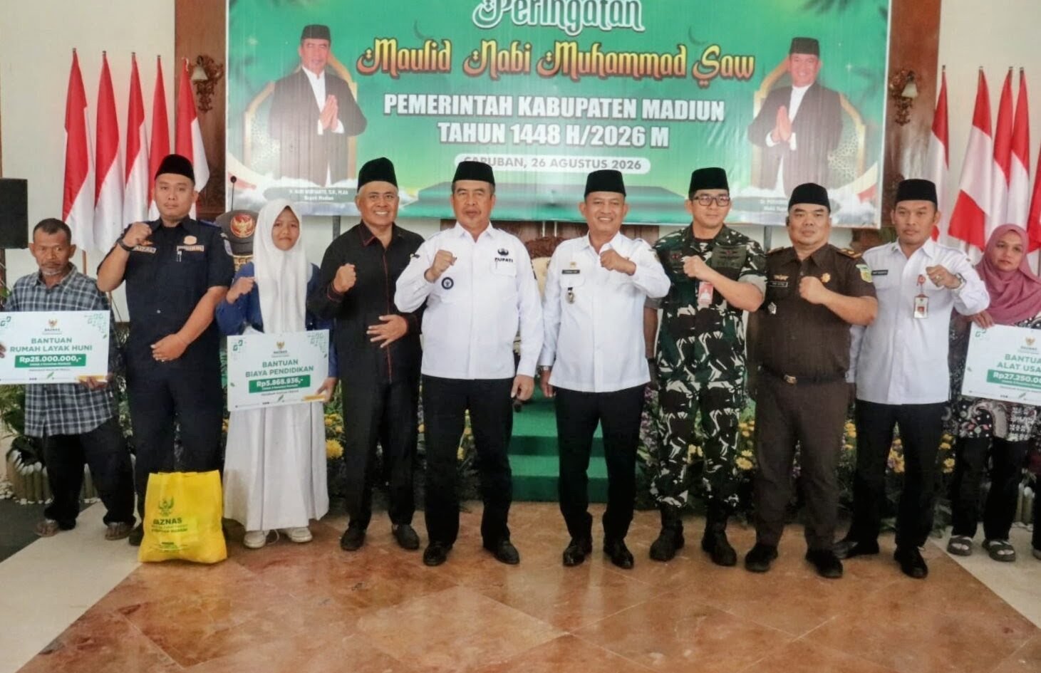Bersama ribuan ASN, Pemkab Madiun memperingati Maulid Nabi Muhammad SAW 1448 Hijriah di Pendopo, Rabu (26/8)./dok.HUM-DNY