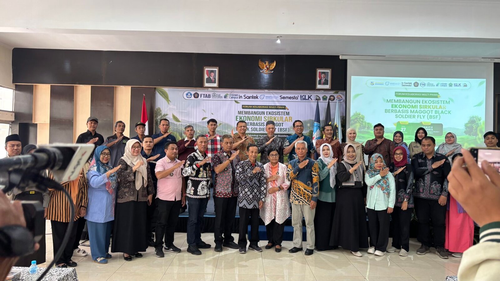 Budidaya maggot untuk pengelolaan limbah organik SPPG di Malang