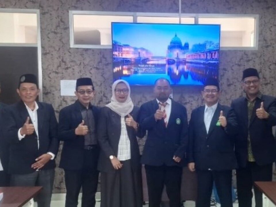 Ujian disertasi Pascasarjana UIN Malang, Ramadita menawarkan konsep Axio-Awareness berbasis kearifan lokal dalam pernikahan./dok.UIN Malang