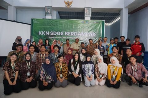 Kegiatan Sosialiasi Ecoenzym Kelompok KKN 24 Jombang UPNVJT bersama PKK dan Kelompok Tani Desa Karangan