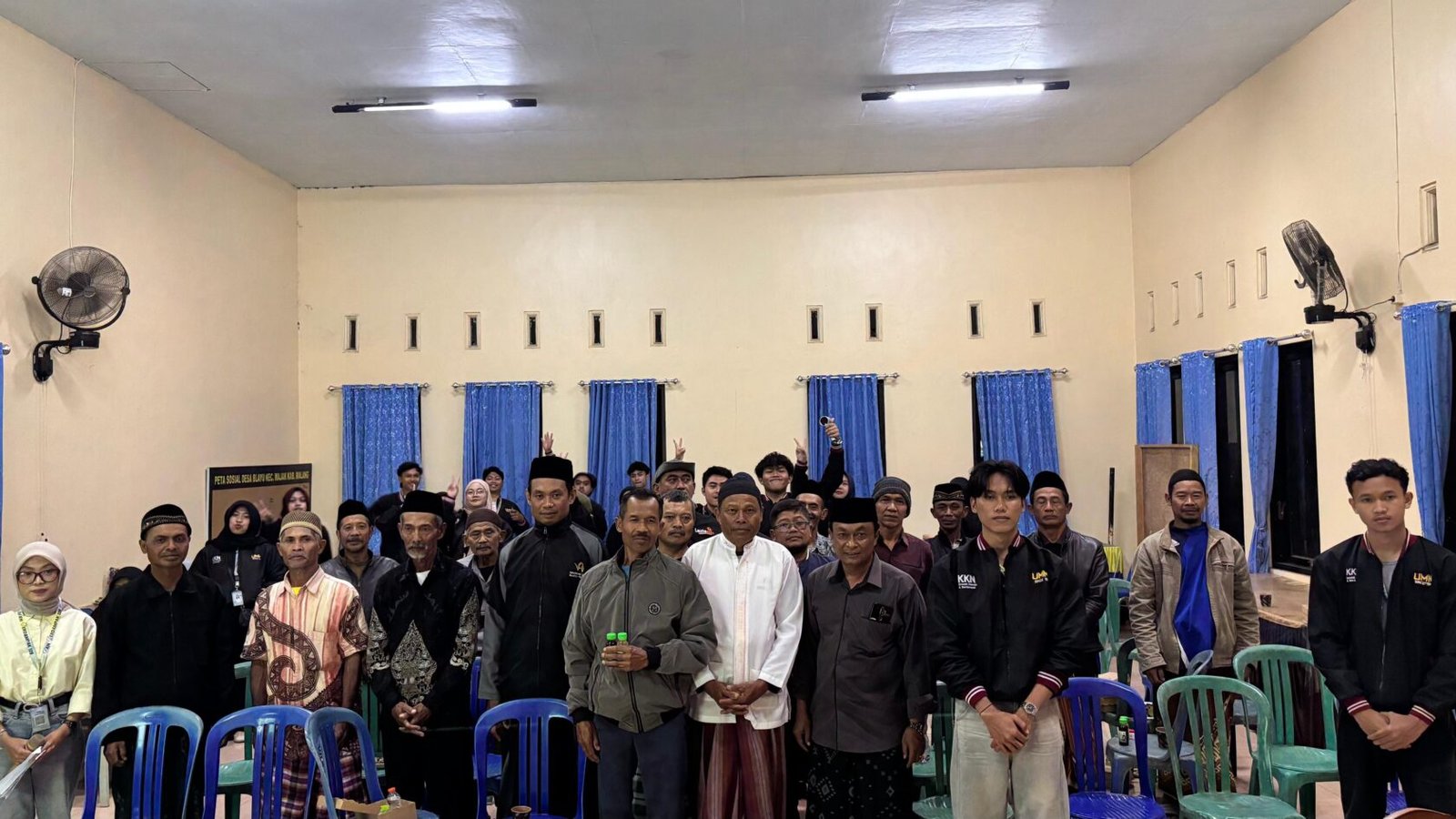 KKN Berdampak Kelompok 128 Sosialisasi Pemanfaatan Cuka Kayu Menjadi Bio-Pestisida