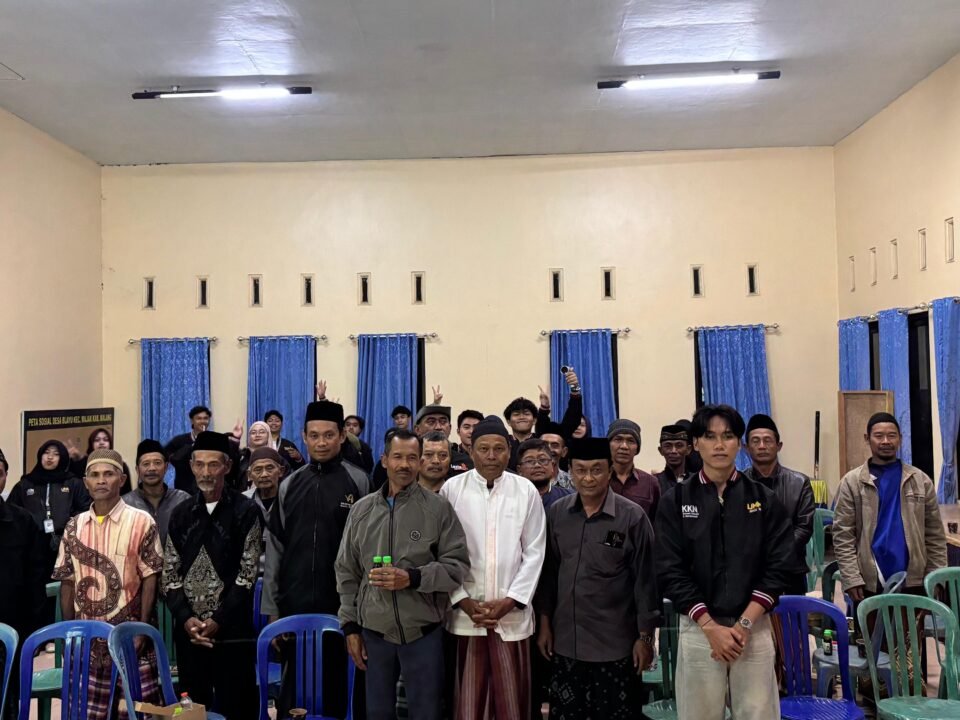 KKN Berdampak Kelompok 128 Sosialisasi Pemanfaatan Cuka Kayu Menjadi Bio-Pestisida