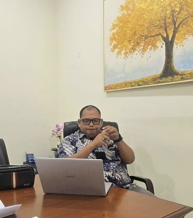 Ade Candra, Praktisi Hukum