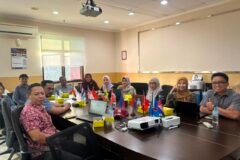 Suasana diskusi dan koordinasi antara tim peneliti Universitas Brawijaya beserta para pemangku kepentingan. Sinergi lintas lembaga ini terus diperkuat guna menghadirkan inovasi teknologi pascapanen yang dapat diterapkan langsung oleh pelaku UMKM. (Foto: Dok. Tim Riset)