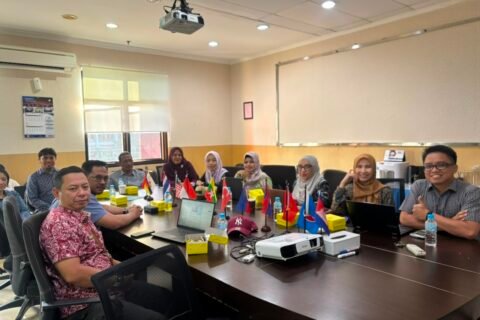 Suasana diskusi dan koordinasi antara tim peneliti Universitas Brawijaya beserta para pemangku kepentingan. Sinergi lintas lembaga ini terus diperkuat guna menghadirkan inovasi teknologi pascapanen yang dapat diterapkan langsung oleh pelaku UMKM. (Foto: Dok. Tim Riset)