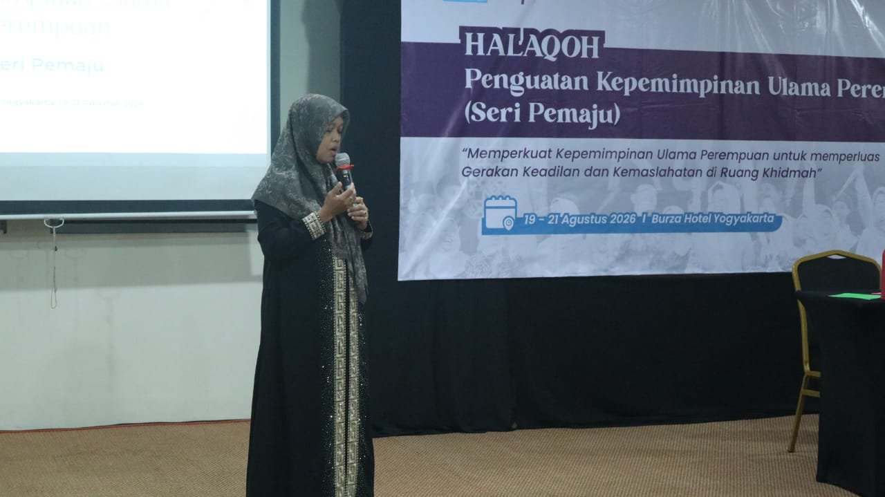 Dr. Hj. Nur Mahmudah, MA, Dosen FUSI UIN Malang saat berbicara dalam Halaqah Penguatan Kepemimpinan Ulama Perempuan di Yogyakarta, sebagai bagian dari Pra-Kongres KUPI 3.