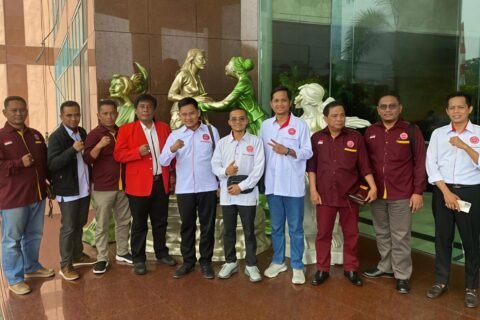 Ketua DPW PERADIN Jawa Timur, H. Achmad Farid, SE., SH., MH., MM., CNs., bersama jajaran pengurus DPW PERADIN Jawa Timur menghadiri Rapat Kerja Nasional (Rakernas) PERADIN 2026 yang diselenggarakan di Hotel Ciputra, Grogol, Jakarta Barat, Sabtu, 29 Agustus 2026.