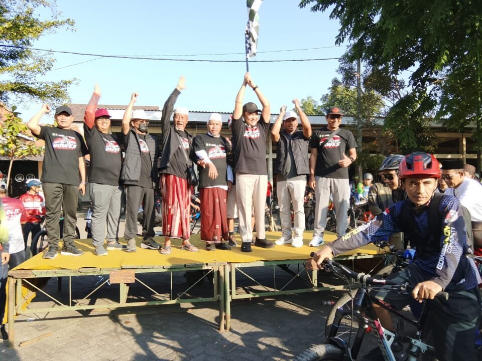 Bupati Rusdi berangkatkan peserta gowes di Bangkodir Bangil