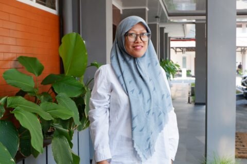 Dr. Anitarakhmi Handaratri, ST., MT., Dosen Teknik Kimia ITN Malang yang sukses mengembangkan teknologi nanopartikel kurkumin untuk memaksimalkan daya serap kunyit dan temulawak bagi kesehatan tubuh.