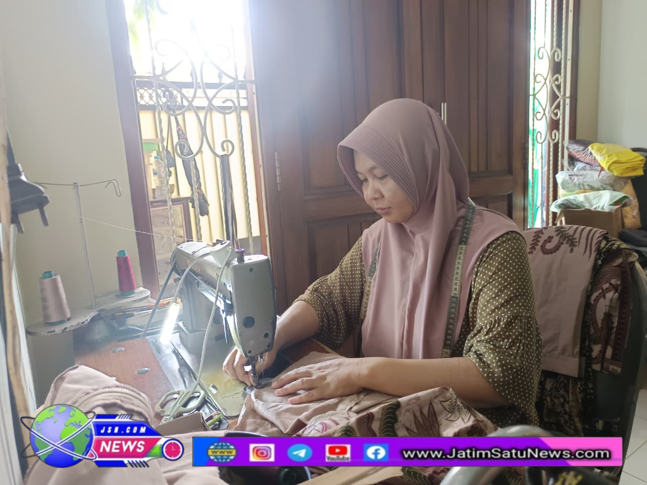 Menjahit Harapan dari Ruang Sederhana: Kisah Siti Maro’ah Merajut Kemandirian Lewat Jarum dan Benang