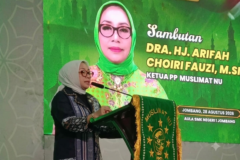 Sambutan Ketua PP Muslimat NU, Dra. Hj. Arifah Choiri Fauzi, M.Si., di Aula SMK Negeri 1 Jombang (28/08).