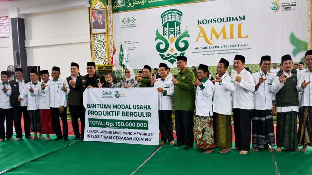 Kiai Hasim, Gus Maulida, Munir Wahono, Agus PM Misran dari NU Care LAZISNU PCNU Kabupaten Ngawi menghadiri Konsolidasi Amil se-Jatim 2026 bersama 15 perwakilan MWCNU Ngawi di Jombang (30/8)./dok.QONY