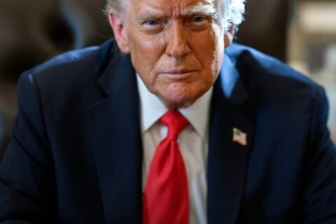 Presiden Donald Trump, sosok di balik pelonggaran Endangered Species Act, dalam potret resmi Gedung Putih 2026