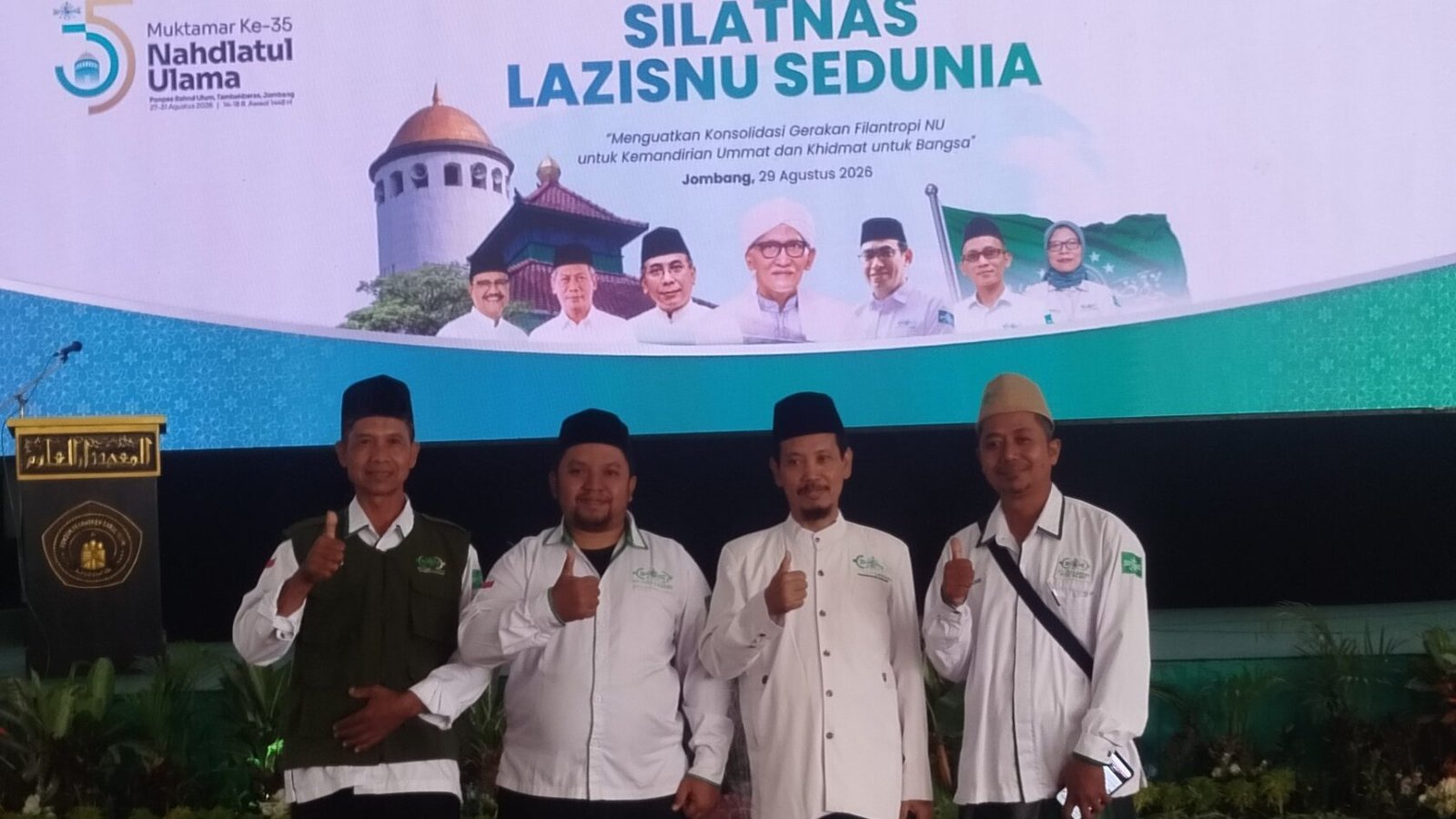 Jajaran pengurus NU-Care LAZISNU PCNU Kabupaten Ngawi hadir dalam gelaran SILATNAS LAZISNU Sedunia di Muktamar ke-35 NU Jombang (29/8/2026)./dok.QONY