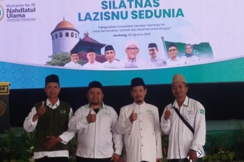 Jajaran pengurus NU-Care LAZISNU PCNU Kabupaten Ngawi hadir dalam gelaran SILATNAS LAZISNU Sedunia di Muktamar ke-35 NU Jombang (29/8/2026)./dok.QONY