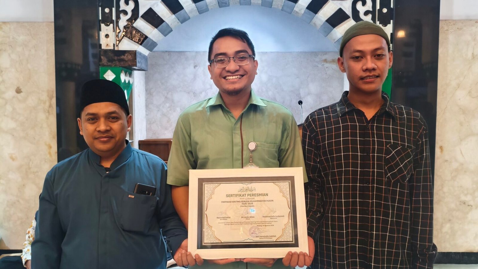 Dari kiri Bendahara PRPM Kasin Mochammad Sukron, Ketua PRPM Kasin Adi Candra Wijaya, Sekretaris PRPM Kasin Mochammad Rafly Ferdiansyah
