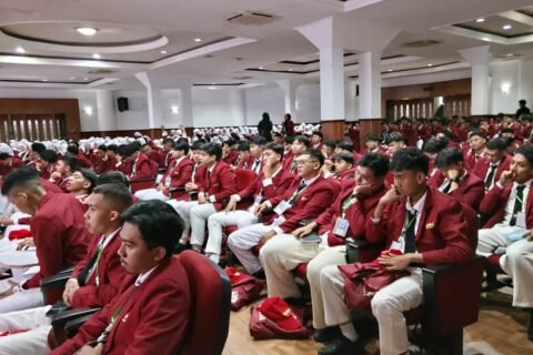 452 mahasiswa baru dari sekitar 700 mengikuti Persmaba