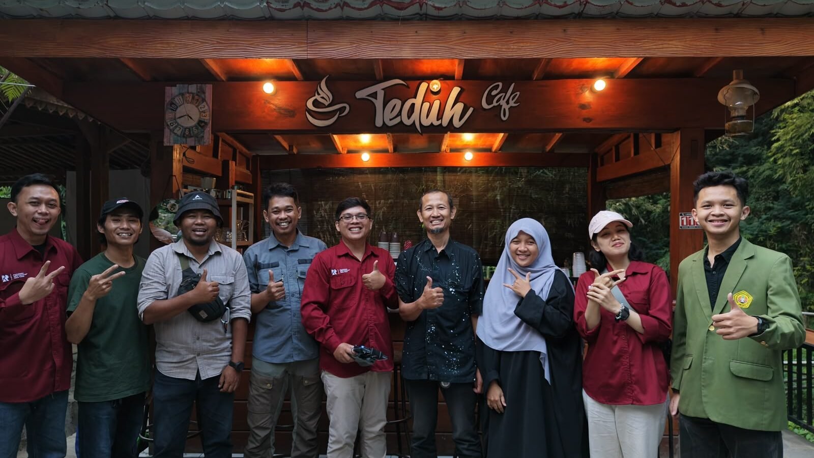 Dokumentasi Bersama Kegiatan Tingkatkan Tourism Experience, UPNVJT Hadirkan Smart Gastronomy Kopi di Teduh Glamping
