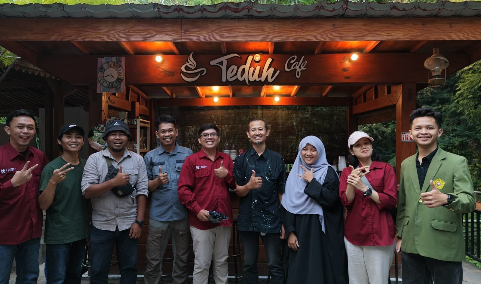 Dokumentasi Bersama Kegiatan Tingkatkan Tourism Experience, UPNVJT Hadirkan Smart Gastronomy Kopi di Teduh Glamping
