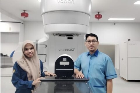 Dokumentasi bersama pembimbing lapangan setelah pelaksanaan PSQA di ruang LINAC.