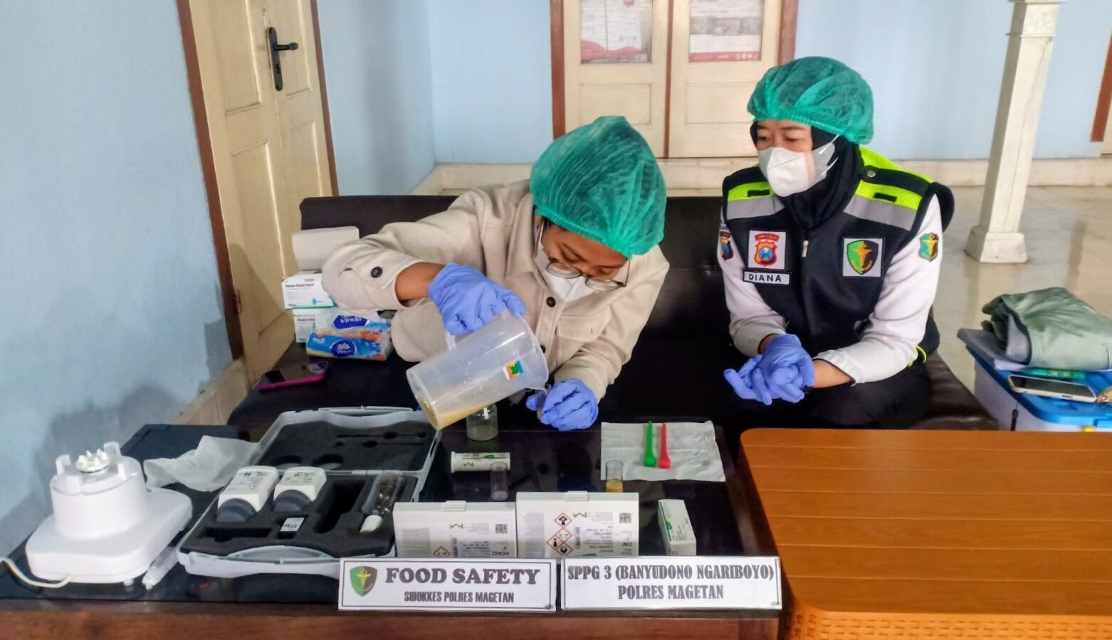 Sidokkes menguji kelayakan MBG dari tiga SPPG di bawah naungan Polres Magetan yang kemudian dipastikan aman dan layak konsumsi./dok.HUM-DNY