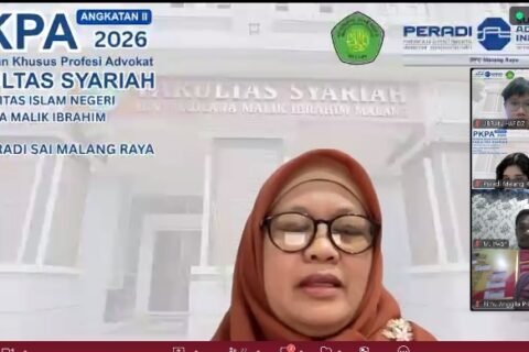 Prof Umi Sumbulah, dekan Fakultas Syariah UIN Malang menutup PKPA secara daring, Jumat (4/9)./dok.UIN Malang
