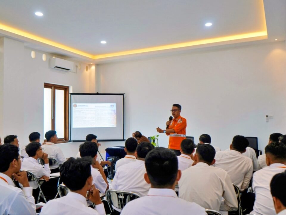 KAI Daop 7 Madiun menggelar diklat kompetensi petugas sebagai penyelaras adanya pembangunan infrastruktur peningkatan keselamatan di perlintasan./dok.HUM-DNY