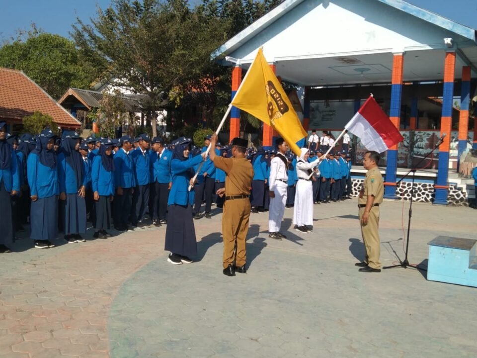 Pengukuhan Ketua OSIS SMP 1 Parang Magetan 2026/27, Senin (14/9)./dok.DNY