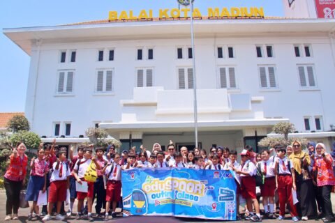 KAI Daop 7 Madiun dan Pemkot menggelar Eduspoor dan memperkenalkan sejarah Kota Madiun kepada siswa Tulungagung./dok.DNY-HUM