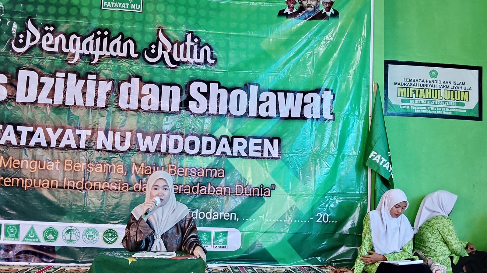 Tausiyah dari Hj Lum'atul Choirot, Lc.,M.Pd., alias Ning Ulum dalam pengajian rutin MDS PAC Fatayat NU Widodaren, Ngawi, Minggu (20/9) pagi./dok.QONY