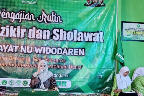 Tausiyah dari Hj Lum'atul Choirot, Lc.,M.Pd., alias Ning Ulum dalam pengajian rutin MDS PAC Fatayat NU Widodaren, Ngawi, Minggu (20/9) pagi./dok.QONY