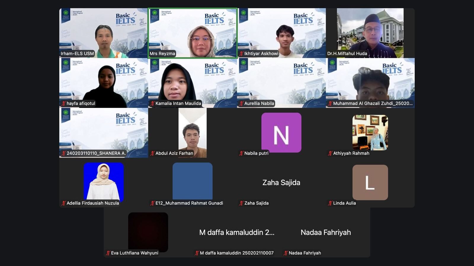 Mahasiswa ICP Fakultas Syariah UIN Malang mengikuti Basic IELTS pada Minggu (20/9) secara daring./dok.UIN Malang