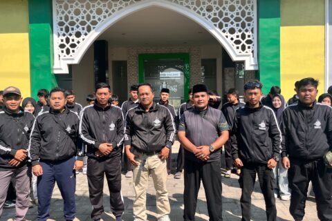 Kontingen Pagar Nusa Kabupaten Malang yang berisi 35 pesilat menuju Banyuwangi untuk Kejuaraan Wilayah X Pagar Nusa Jawa Timur (23/9)./dok.ROF