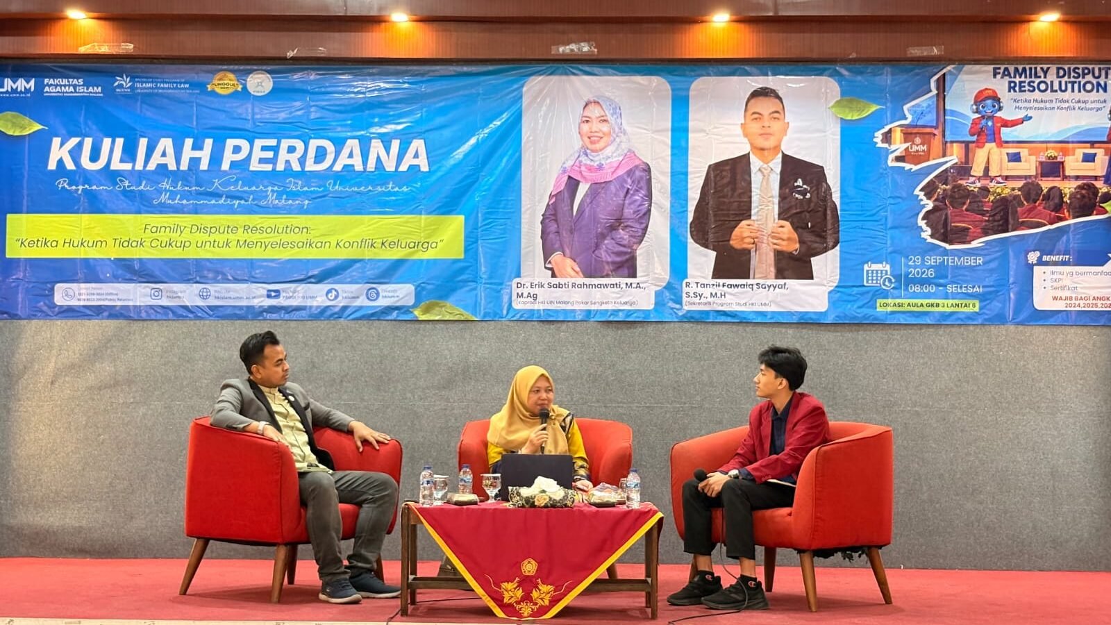 Dr Erik Sabti Rahmawati membahas Family Dispute Resolution di kuliah perdana HKI UMM, Selasa (29/9)./dok.UIN Malang