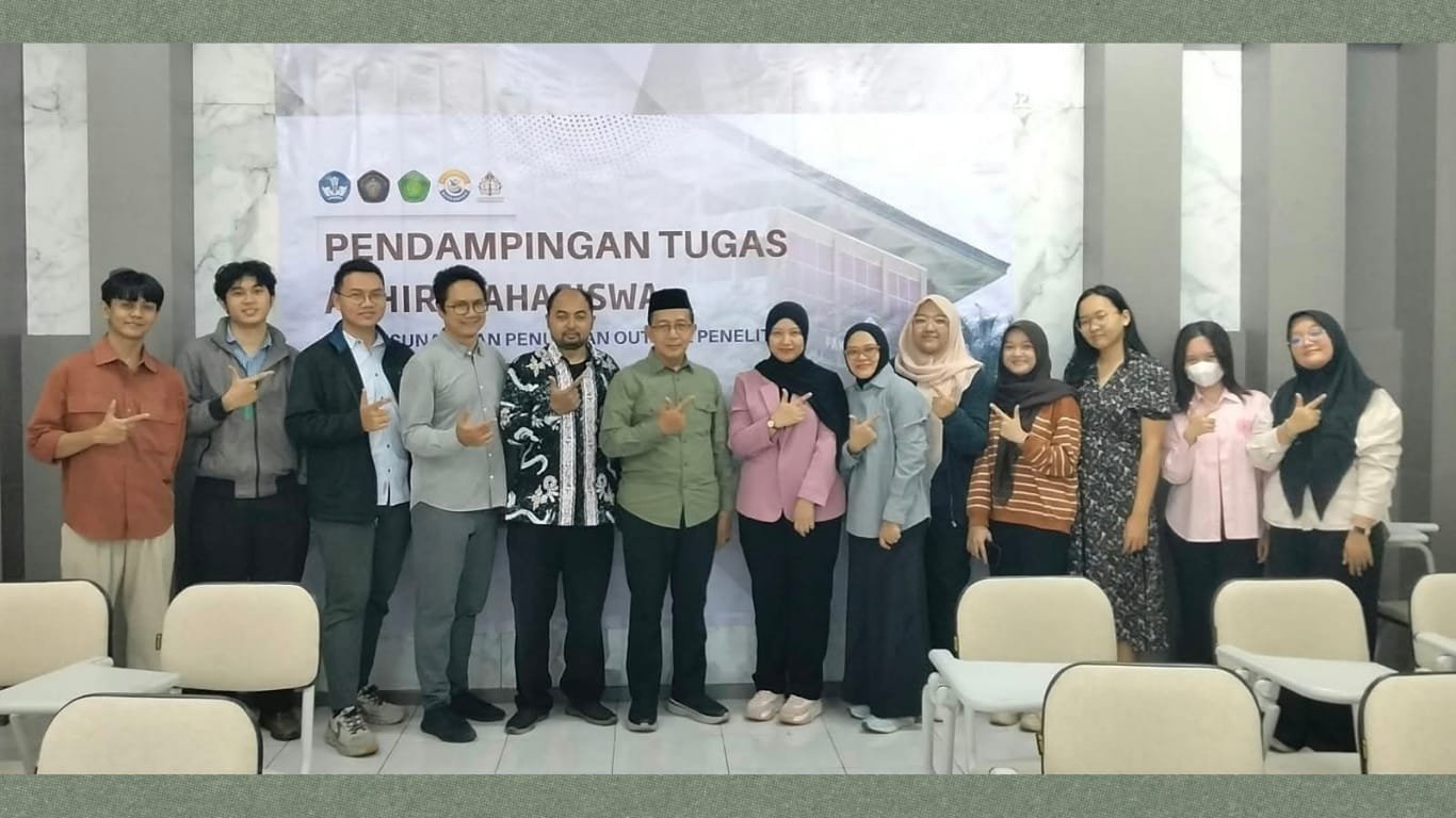 Di UIN Malang, mahasiswa Fakultas Hukum UB mendapat pembekalan teknik penyusunan outline penelitian./dok.UIN Malang