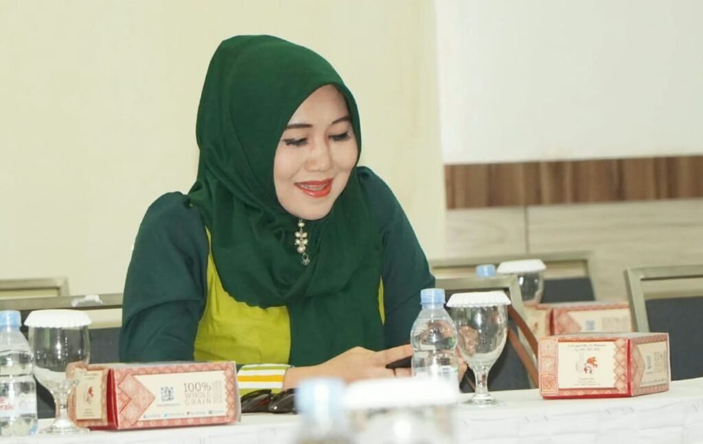 Anggota DPD RI asal Jawa Timur Dr. Hj. Lia Istifhama, M.E.I. saat mengikuti kunker Komite I DPD RI di Kantor Gubernur Sulawesi Selatan, Makassar. (Foto: Dok. Tim Media DPD RI)