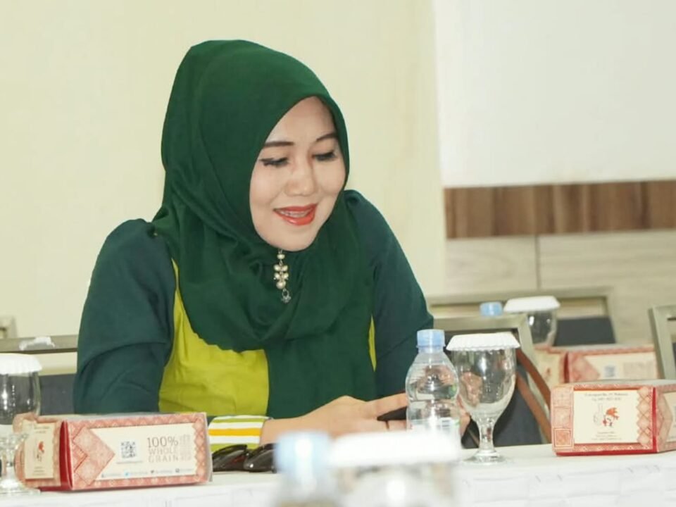 Anggota DPD RI asal Jawa Timur Dr. Hj. Lia Istifhama, M.E.I. saat mengikuti kunker Komite I DPD RI di Kantor Gubernur Sulawesi Selatan, Makassar. (Foto: Dok. Tim Media DPD RI)