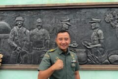 Arif Setyo Budi (40), anggota TNI-AD di Malang, tersenyum optimis menceritakan ketenangannya dalam bertugas berkat jaminan perlindungan kesehatan dari Program JKN.
